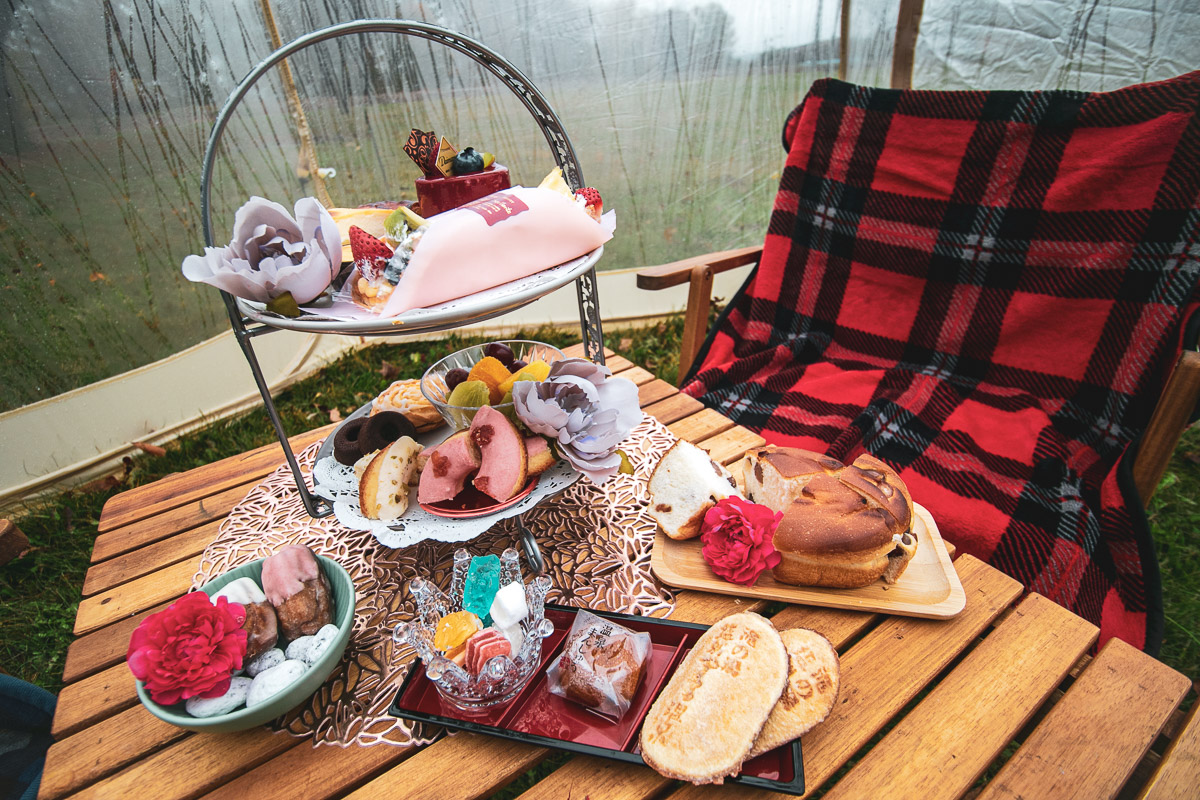北海道の自然を堪能できるオープンエアーカフェ。冬はまた違った雰囲気になるはず！