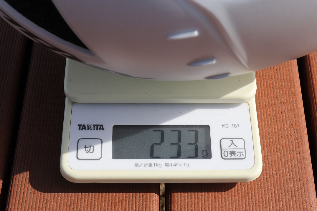 AERO-R2の実測重量 233g(S/Mサイズ)