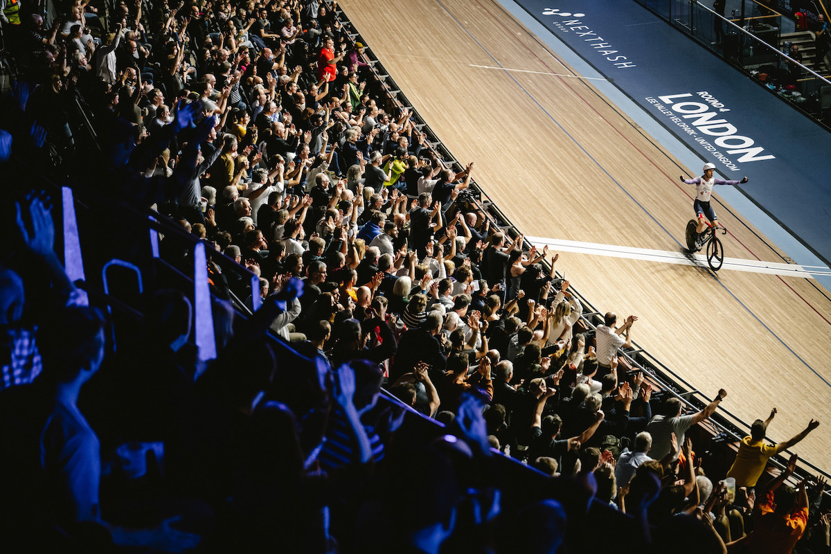 男子スクラッチ(第4ラウンド):母国イギリスのファンの前で優勝したウィリアム・ペレット(イギリス)