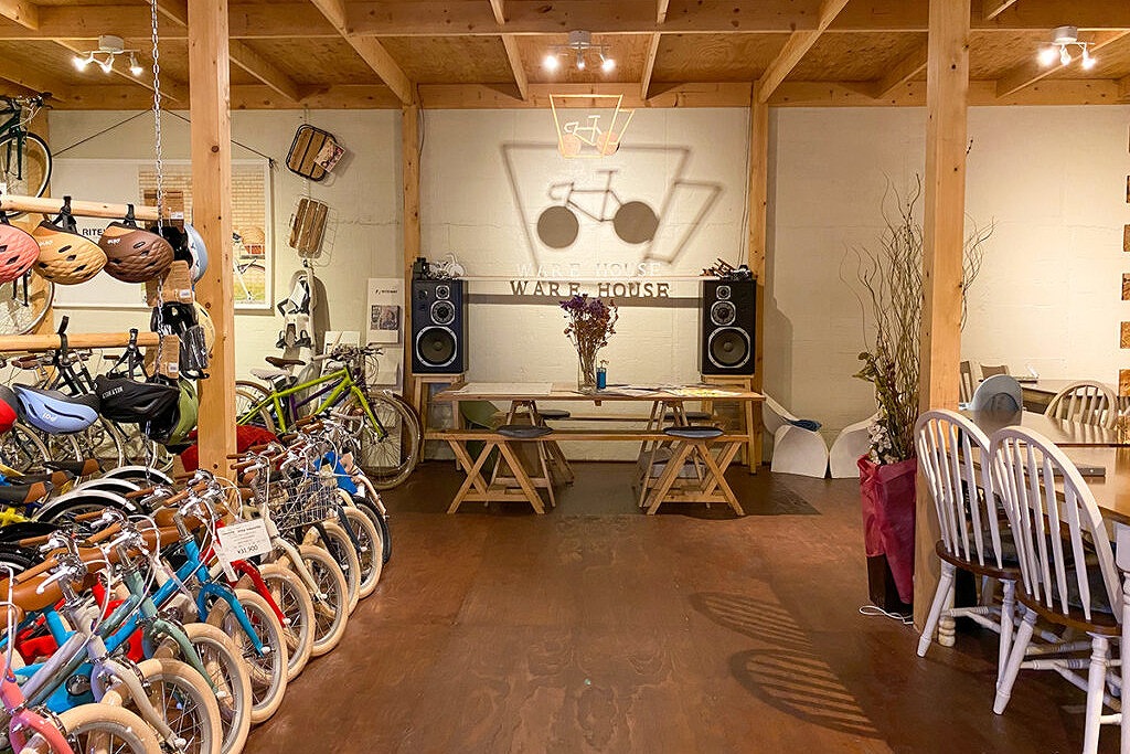 大阪府岸和田市のショップ「WARE HOUSE」