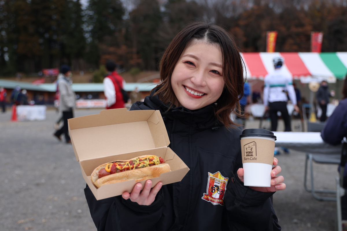 ブリッツェンラヴァーズのYUUさんはホットドックとホットコーヒーをチョイス