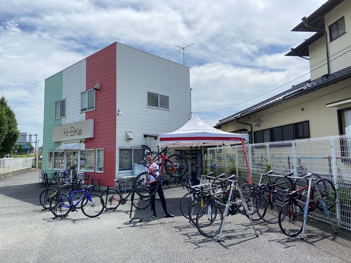 7月：酷暑の中、つくば市のハイバイクさんでの試乗会は面白い外国人さんもご来場してくれました。