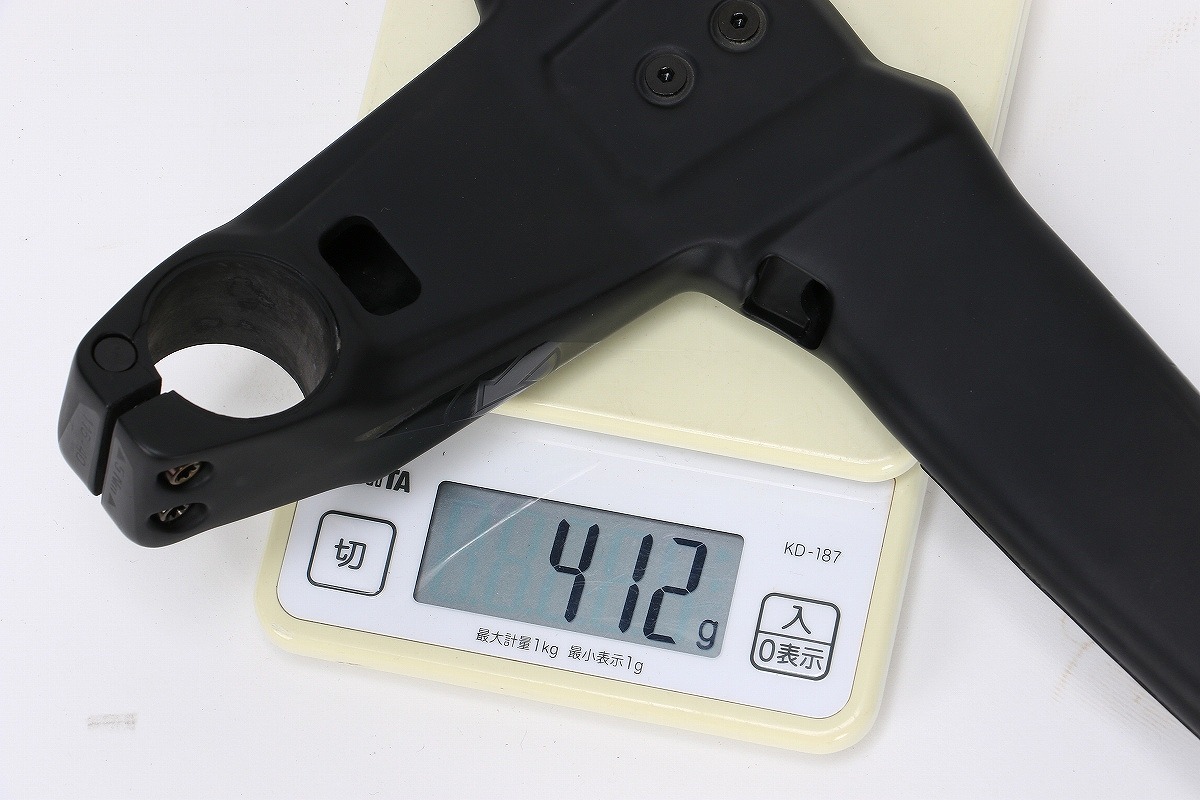 ハンドル幅400mm、ステム長115mm、実測値:412g