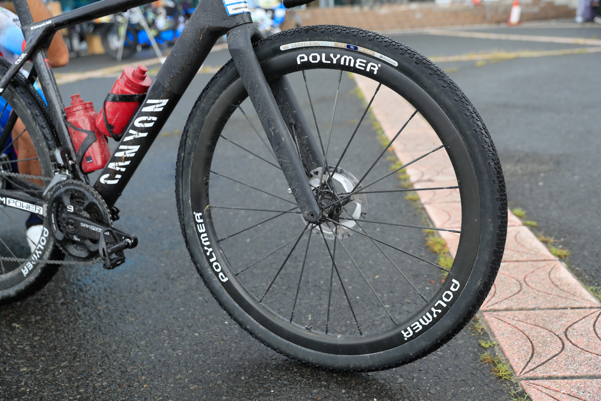 ポリマー社のホイールはカーボンスポーク仕様だ | cyclowired