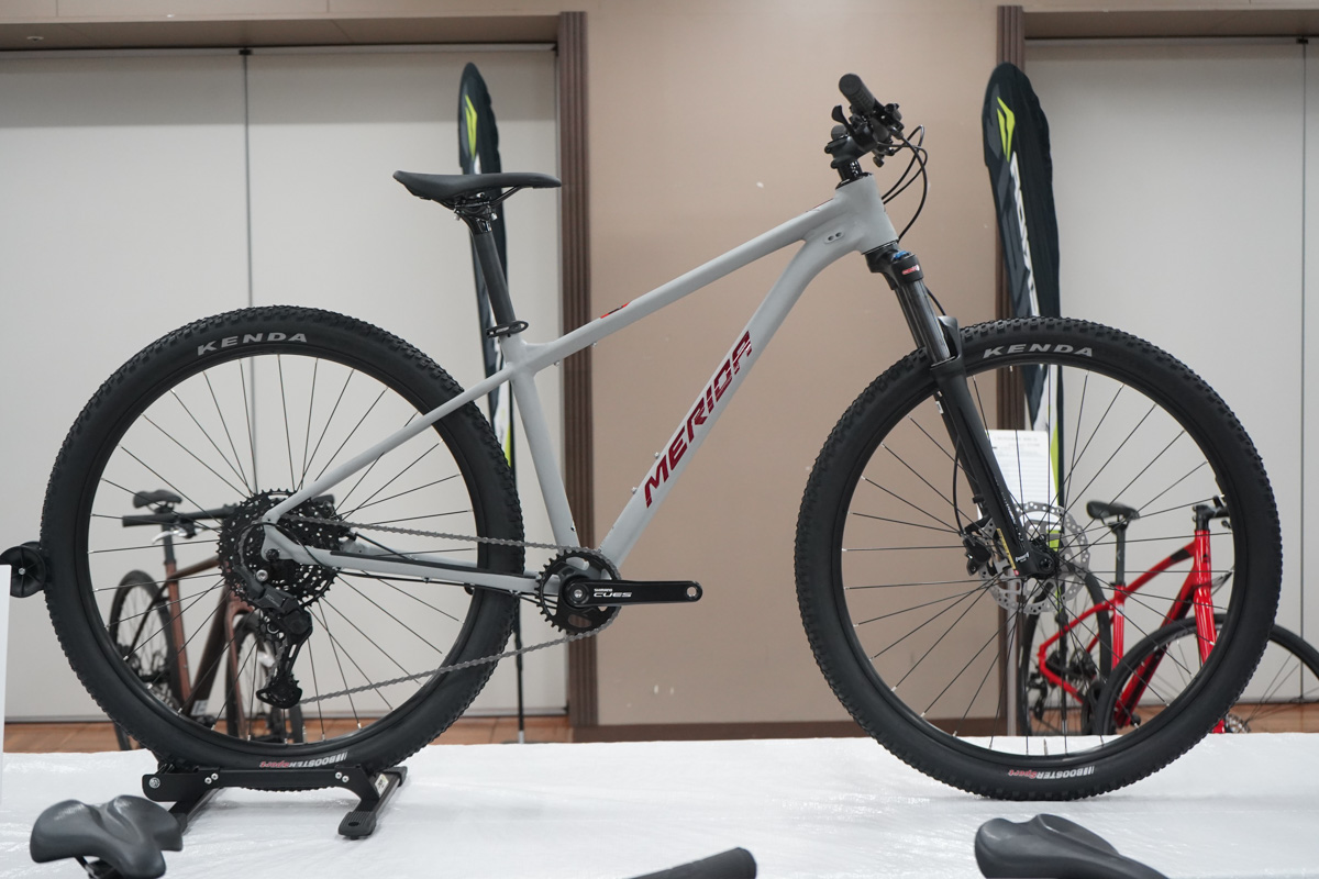 日本特別版のREACTO 4000や3XSサイズが登場 メリダの2026モデル展示会 