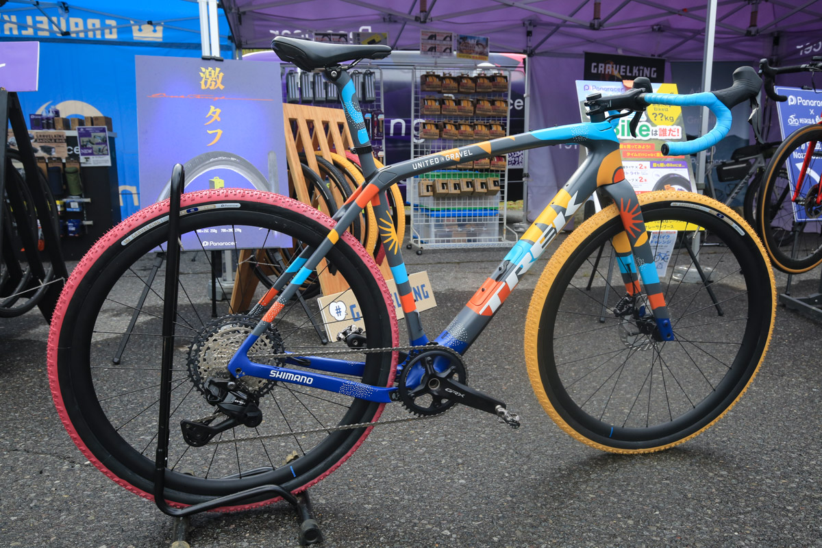 こんなカラフルなグラベルバイクも | cyclowired