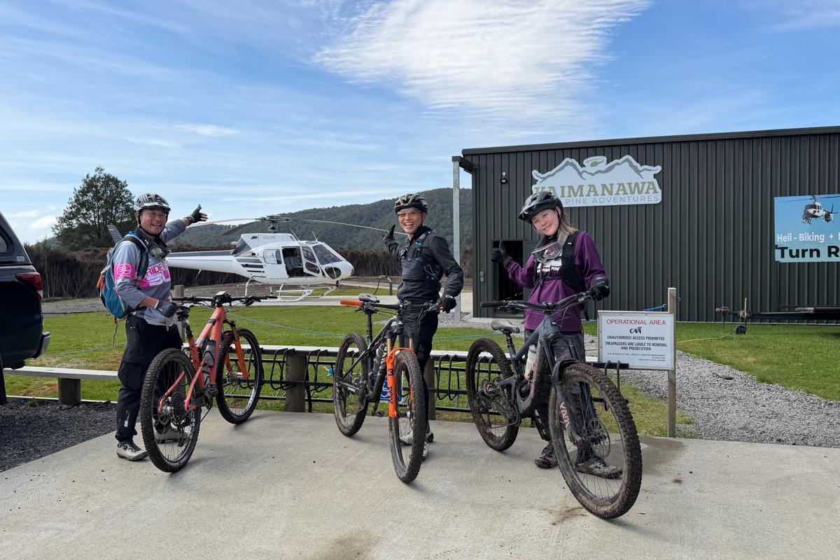 ヘリMTBツアーで味わうニュージーランドの天空ライド体験
