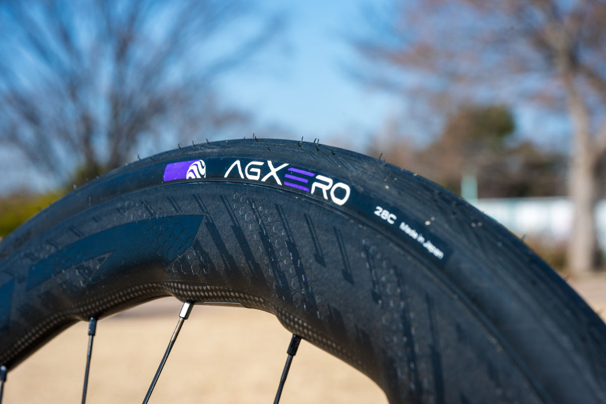 パナレーサー渾身の次世代レーシングタイヤ AGXEROを徹底解剖