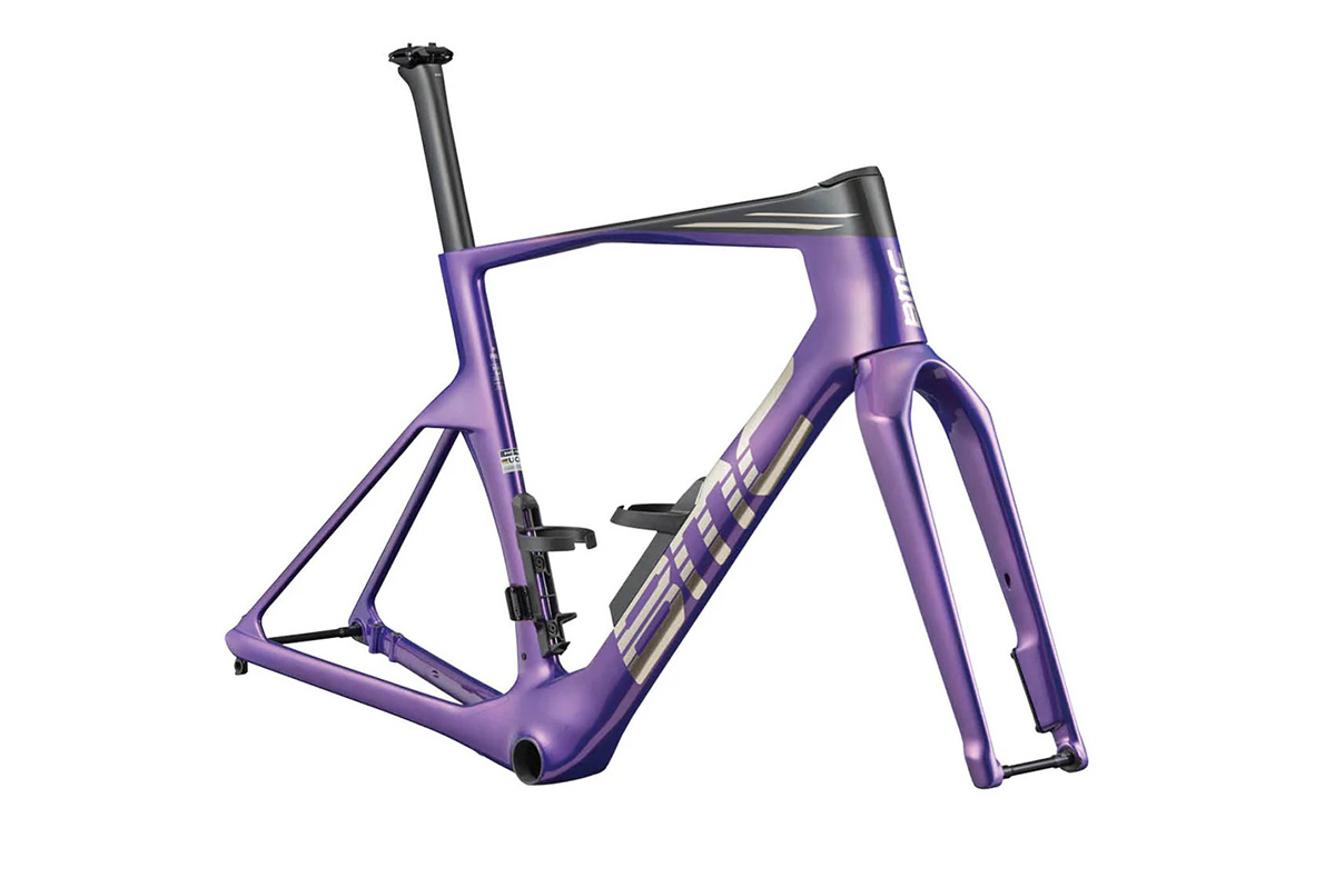 新品 BMC Teammachine R 01 47サイズ　軽量エアロロード BMC Teammachine R 01 ハイパフォーマンス・エアロロードの2026年