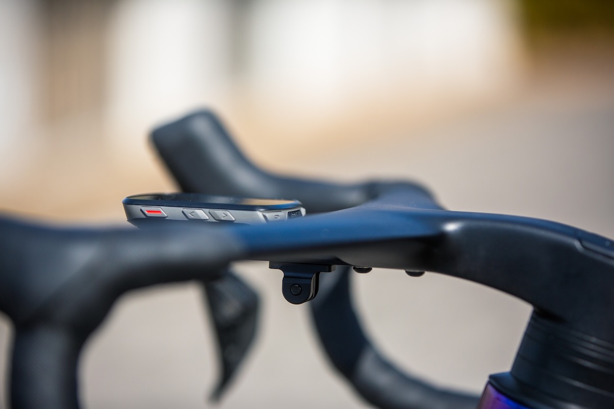 アンカー RP9専用一体型ハンドル、CARBON LAB AERO HANDLEBARを実走