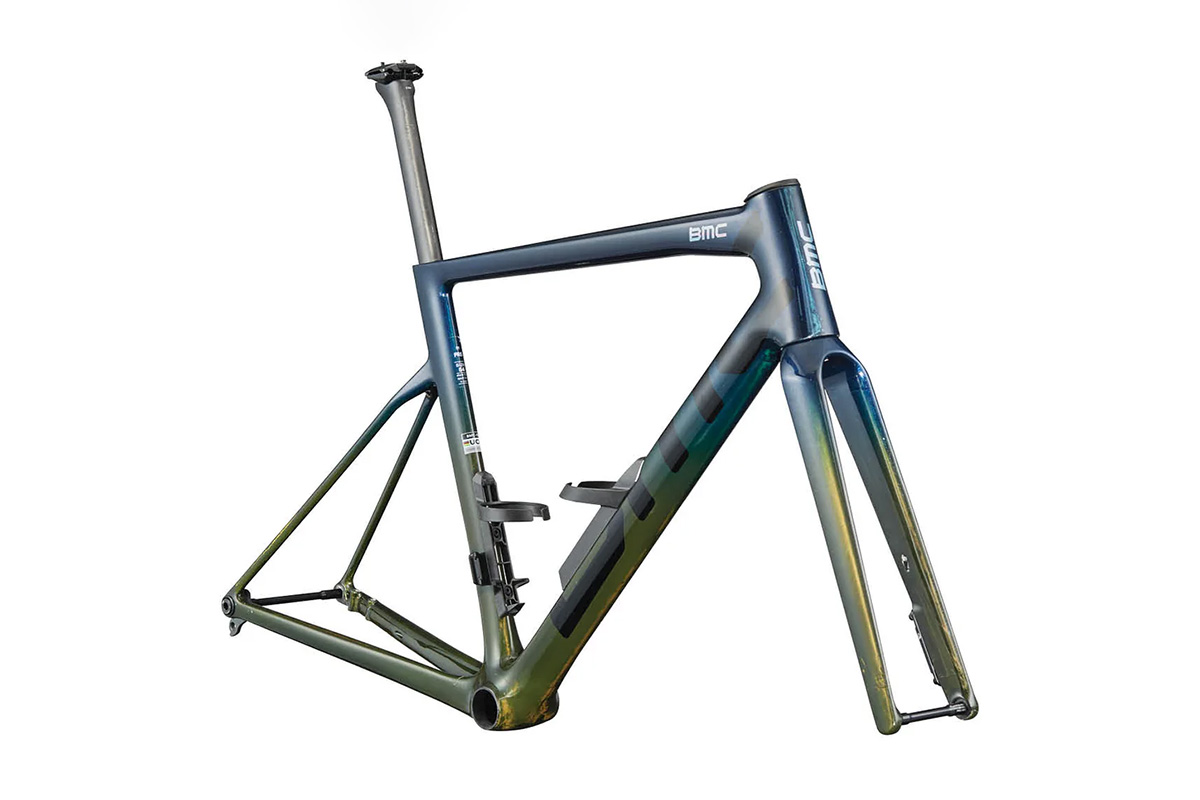 BMC Teammachine SLR01 フレームセット（Blue Glitter Carbon / Lime 