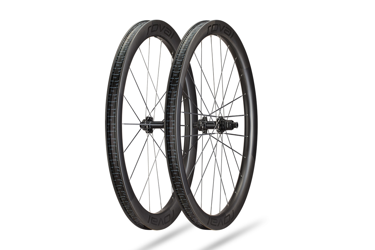 ロヴァール グラベル専用設計の最速Terra Aero CLXと最軽量Terra CLX