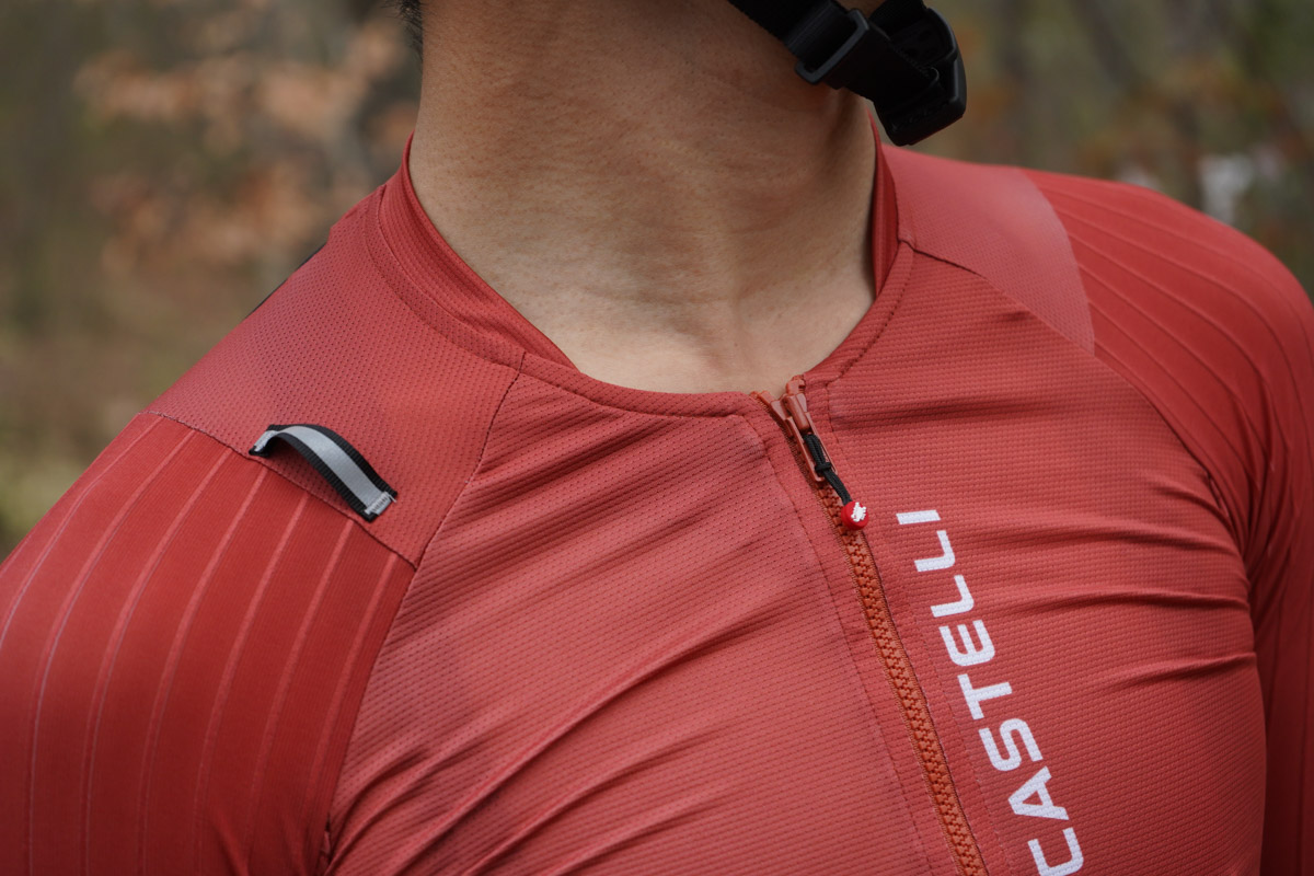 カステリがロッソコルサをグラベルへ Unlimited Speedsuitなど新ウェア カステリがロッソコルサをグラベルへ Unlimited Speedsuitなど新ウェア