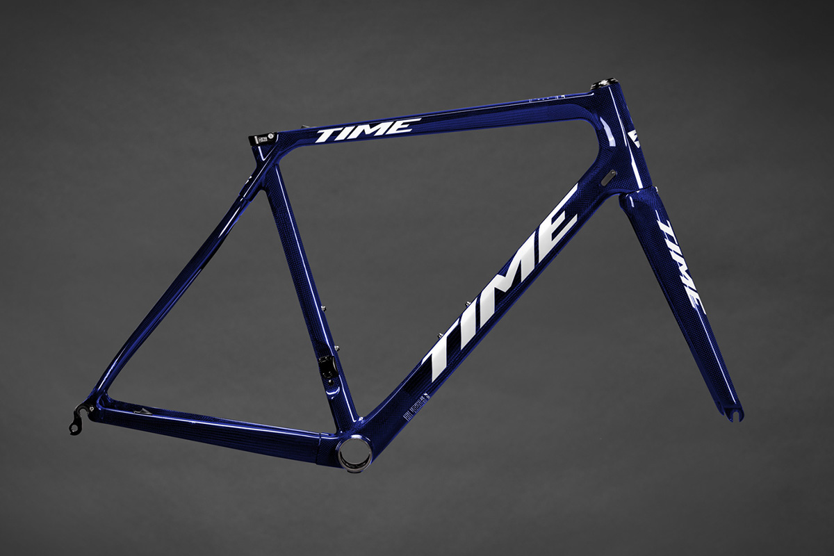 タイムが「ALPE D'HUEZ」のリムブレーキフレームセットを受注生産で