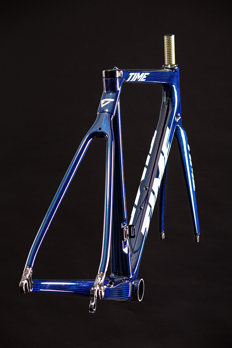 タイムが「ALPE D'HUEZ」のリムブレーキフレームセットを受注生産で
