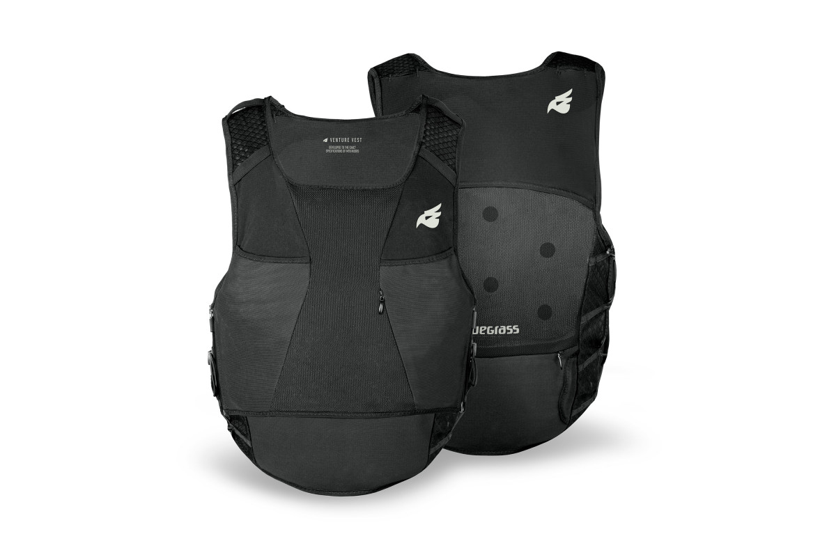 ブルーグラス Venture Vest プロテクションとハイドレーションを一体化
