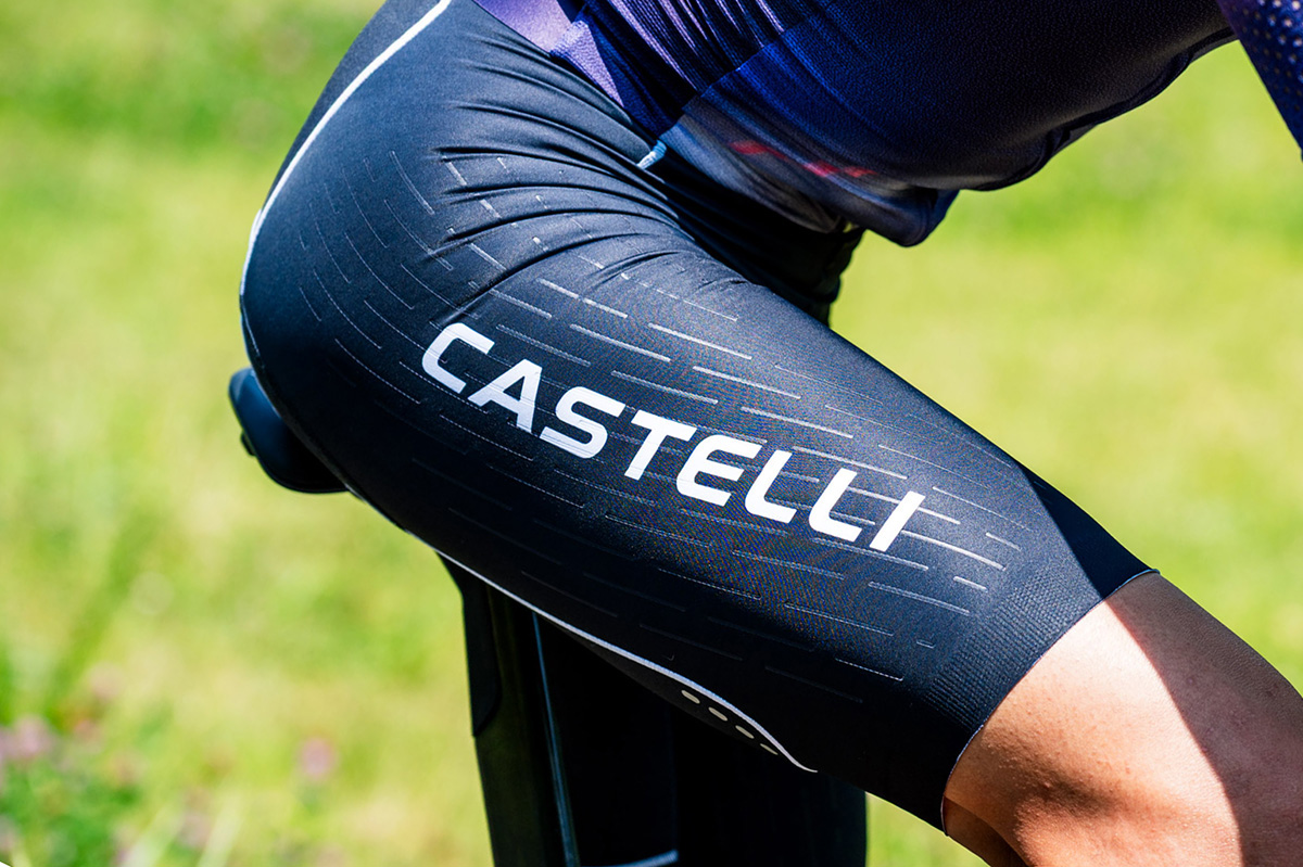 CASTELLI ROSSO CORSA エアロワンピース カステリ　サイズL カステリ レーシングラインROSSO CORSAの2020春夏ウェアラインアップ
