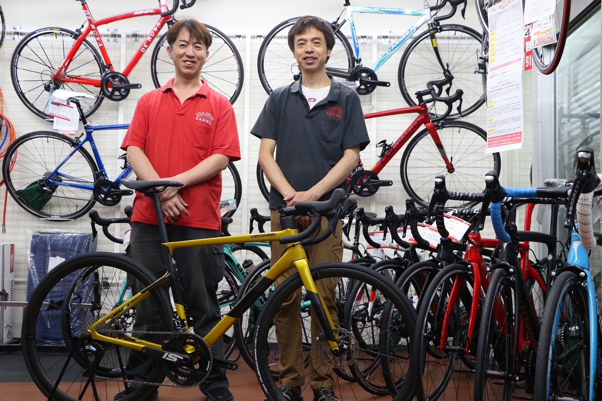 大将の後を継ぐ啓一郎さん(右)と伸二郎さん(左) それぞれがスポーツバイクへの熱い思いを持つ兄弟だ