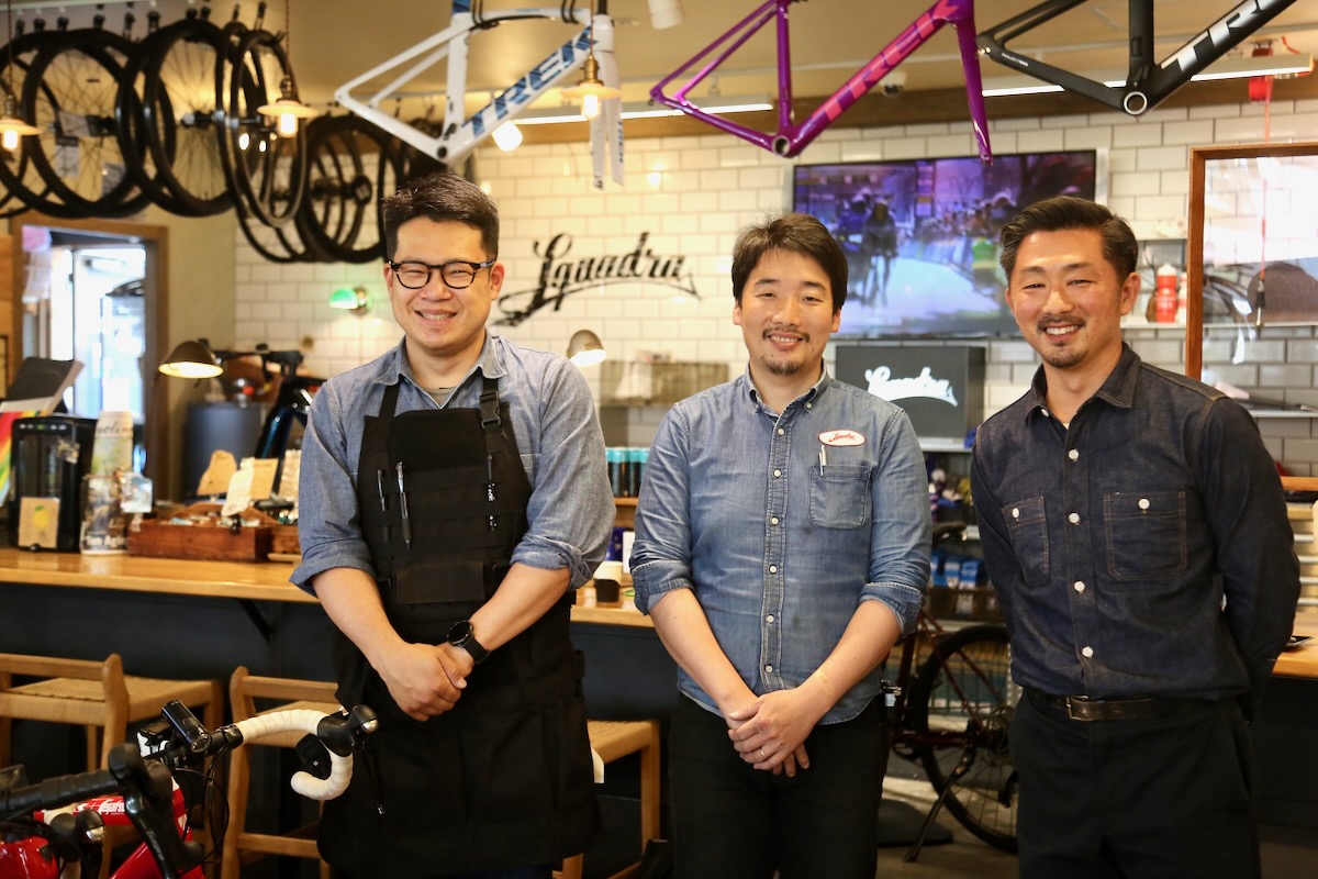 スクアドラ滋賀守山を折り上げるコアスタッフさん
