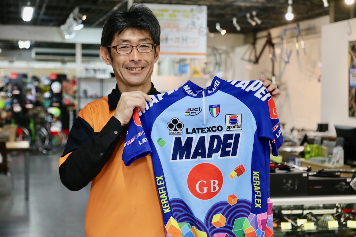 店舗を率いる阿部良之さん。かつて日本王者に輝き、ヨーロッパの舞台で戦った経験を持つスゴい人