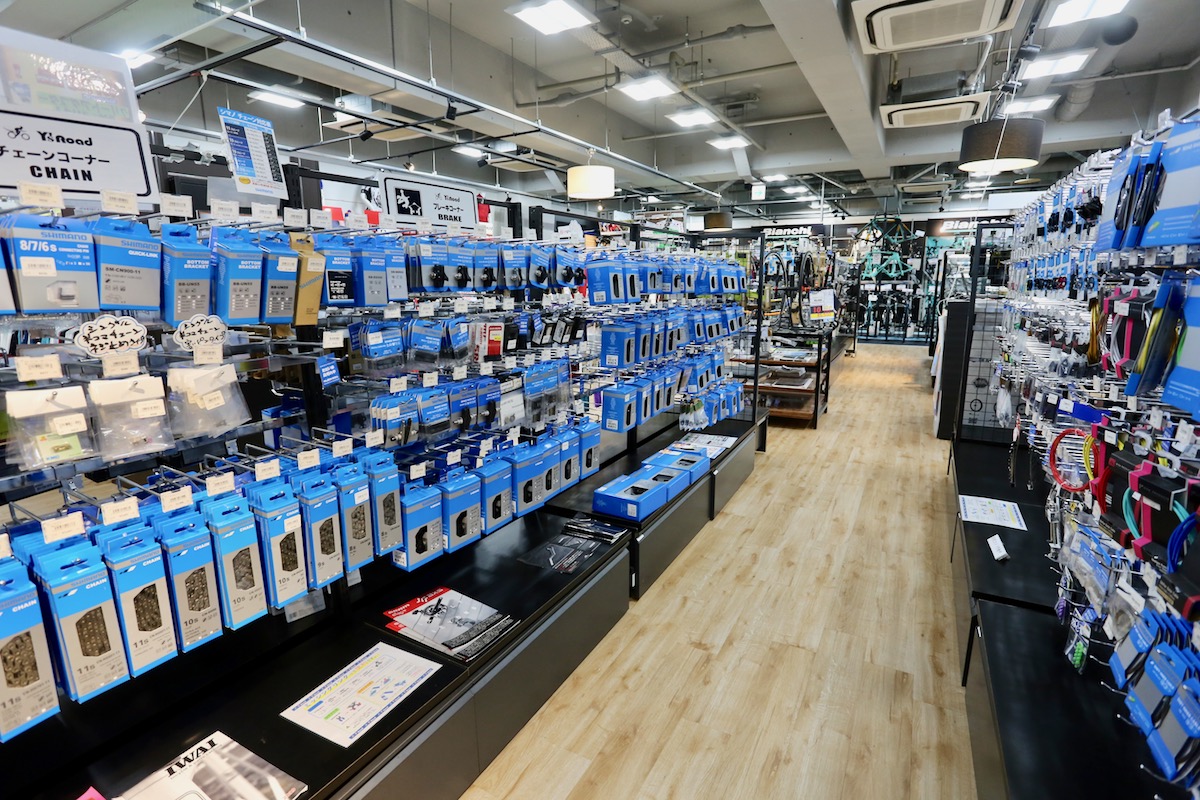特にシマノの補修品・消耗品関係の在庫は充実していた