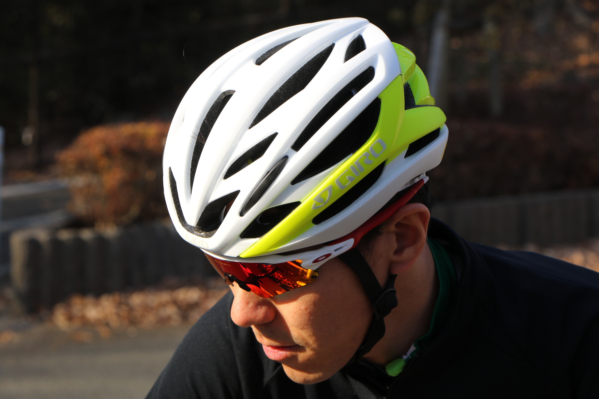 ジロ フィットと安全性を両立した新型ミドルグレードヘルメット SYNTAX 