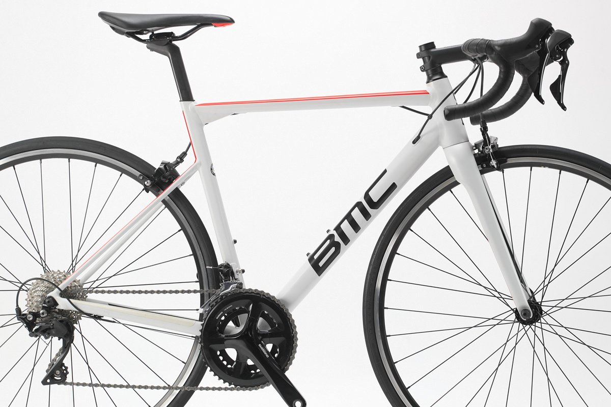 BMC Teammachine ALR ONE カーボンモデルを踏襲し性能を高めたアルミ ...