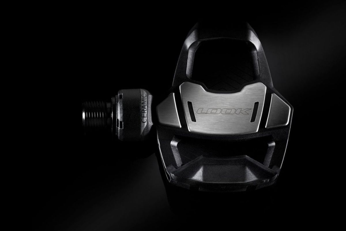 ルック KEO BLADEにQファクター56mmのロングアクスルモデルが登場
