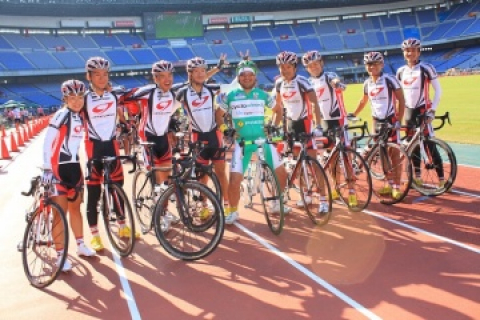 スピードイベントに再挑戦 アンカー日産スタジアムに参戦だ メタボ会長 初めてのロードバイクvol 23 Cyclowired スピードイベントに再挑戦 アンカー日産スタジアムに参戦だ メタボ会長 初めてのロードバイクvol 23 Cyclowired