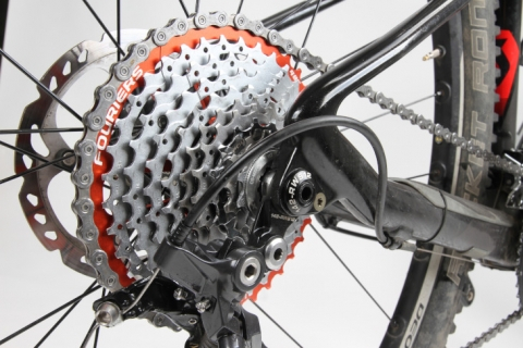 MTB10速スプロケット用の40/42Tギアが登場 フォーリア―ズ CR