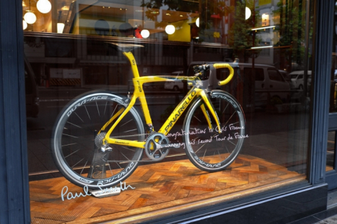 ポール スミス フルームのツール優勝バイクを東京渋谷と大阪堀江店にて展示 限定tシャツを販売 Cyclowired ポール スミス フルームのツール優勝バイクを東京渋谷と大阪堀江店にて展示 限定tシャツを販売 Cyclowired