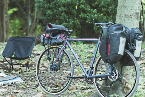 クロモリフレーム独特の乗り味がとても気持ちいい 1台でいろんな使い方が出来るロードバイクfeather Cx 京都の中古自転車 新車販売 サイクルショップ エイリン