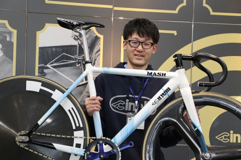 ピストバイクを中心にチネリの国内展開を加速する岩井商会 展示会レポート17 Cyclowired ピストバイクを中心にチネリの国内展開を加速する岩井商会 展示会レポート17 Cyclowired