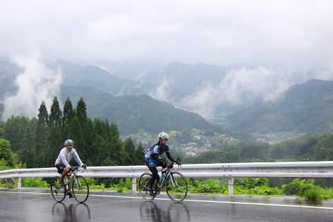 雨の中900人が走った北アルプス山麓GF ボリュームたっぷりの新設150km 