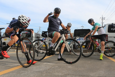 E Bike買ったから走りに行くぞ 帰ってきたメタボ会長 メタボ会長 初めてのロードバイクvol 71 Cyclowired