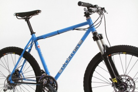 カーティス Xc100 日本のトレイルにもマッチする英国製クロモリmtb 10モデルインプレッション Cyclowired