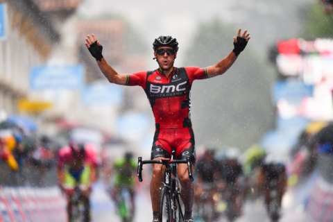 雨の4級山岳スプリントでジルベール勝利 コンタドールがリード広げる ジロ デ イタリア15第12ステージ Cyclowired