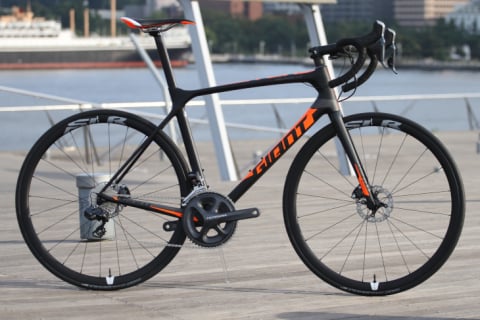 2008 GIANT TCR 430(XS) ですが問題なく走ります。ブレーキ、クランク、BBなど105