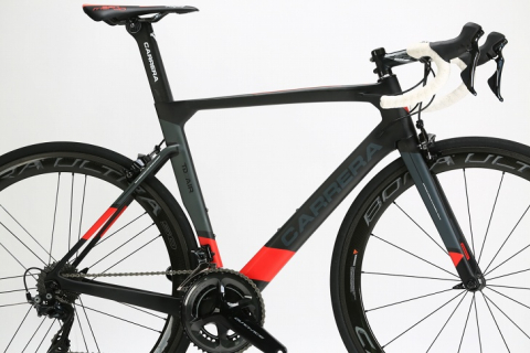 カレラ Td01 Air フレームセット24万円のミドルグレードエアロロード 18モデルインプレッション Cyclowired