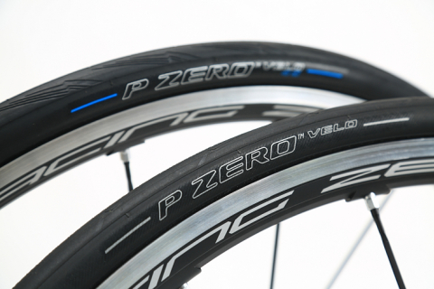 ピレリ　タイヤ PIRELLI  P ZERO VELO TT 2本セット