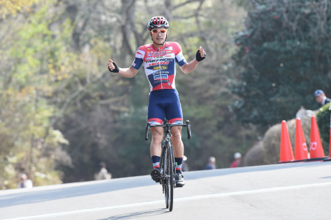 日本の春のクラシック チャレンジロード 残り1周を逃げ切った岡篤志が優勝 チャレンジサイクルロードレース2019 Cyclowired