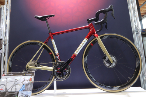 HW コンベンション限定 70 ロードランナー レースチーム