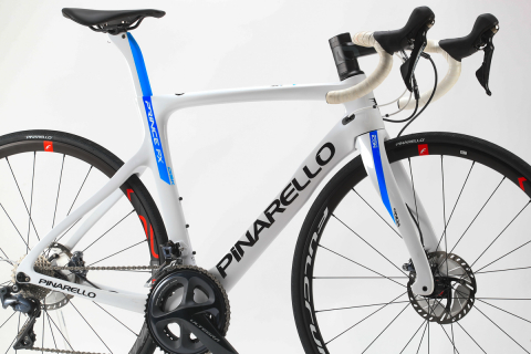 ピナレロ Prince Fx Disk イタリアンディスクブレーキロードの決定版 モデルインプレッション Cyclowired