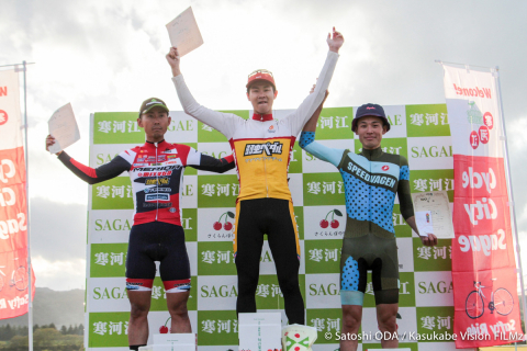 国内シクロクロスuciレース初戦は弱虫ペダルサイクリングチームが男女アベック優勝 東北シクロクロスシリーズ第2戦 さがえラウンド Cyclowired