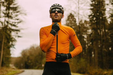 ゴアウェア 数多くの自転車ブランドと協業するデザイナーが手がける冬