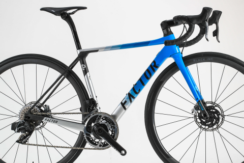 ファクター O2 険しい峠を舞い踊るピュアヒルクライムマシン 21モデルインプレッション Cyclowired