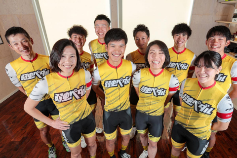 男子10名 女子3名体制となる弱虫ペダルサイクリングチーム 弱虫ペダルサイクリングチーム21年体制発表 Cyclowired 男子10名 女子3名体制となる弱虫ペダルサイクリングチーム 弱虫ペダルサイクリングチーム21年体制発表 Cyclowired