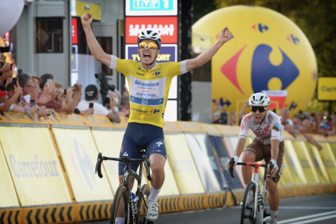 イエロージャージを着るアルメイダがチームプレイで今大会2勝目 ツール ド ポローニュ21 第4ステージ Cyclowired イエロージャージを着るアルメイダがチームプレイで今大会2勝目 ツール ド ポローニュ21 第4ステージ Cyclowired