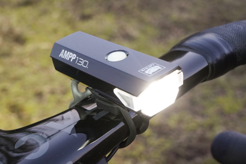 キャットアイ AMPP900 明るく使い勝手に優れる高光量のフロント