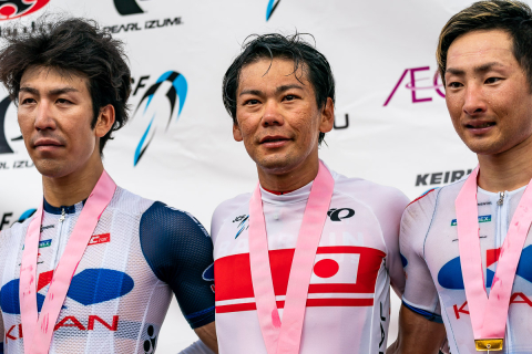 新城幸也が日本チャンピオンジャージをお披露目、クラシカ・サン
